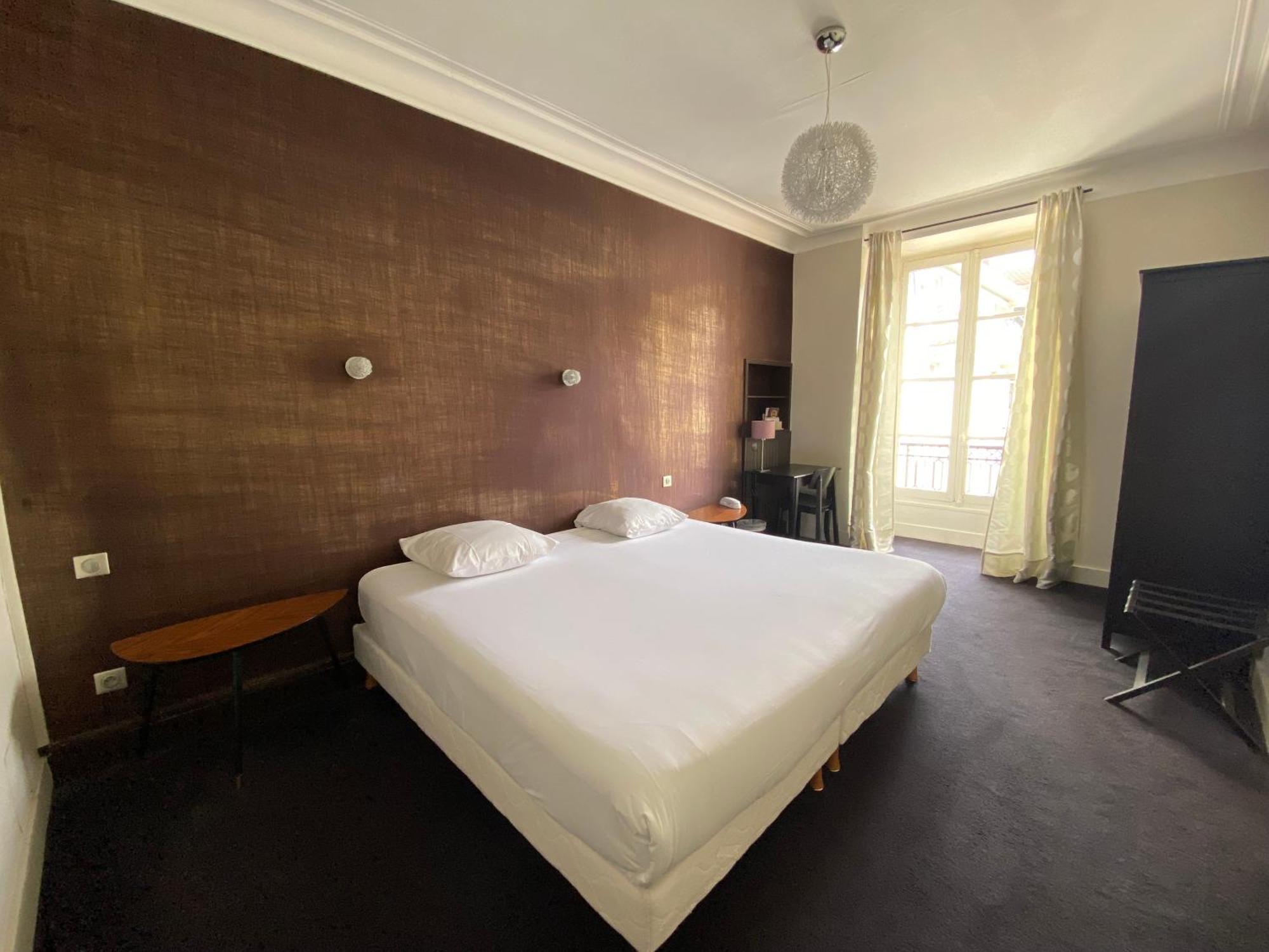 Hotel Le Roncevaux Pau Dış mekan fotoğraf